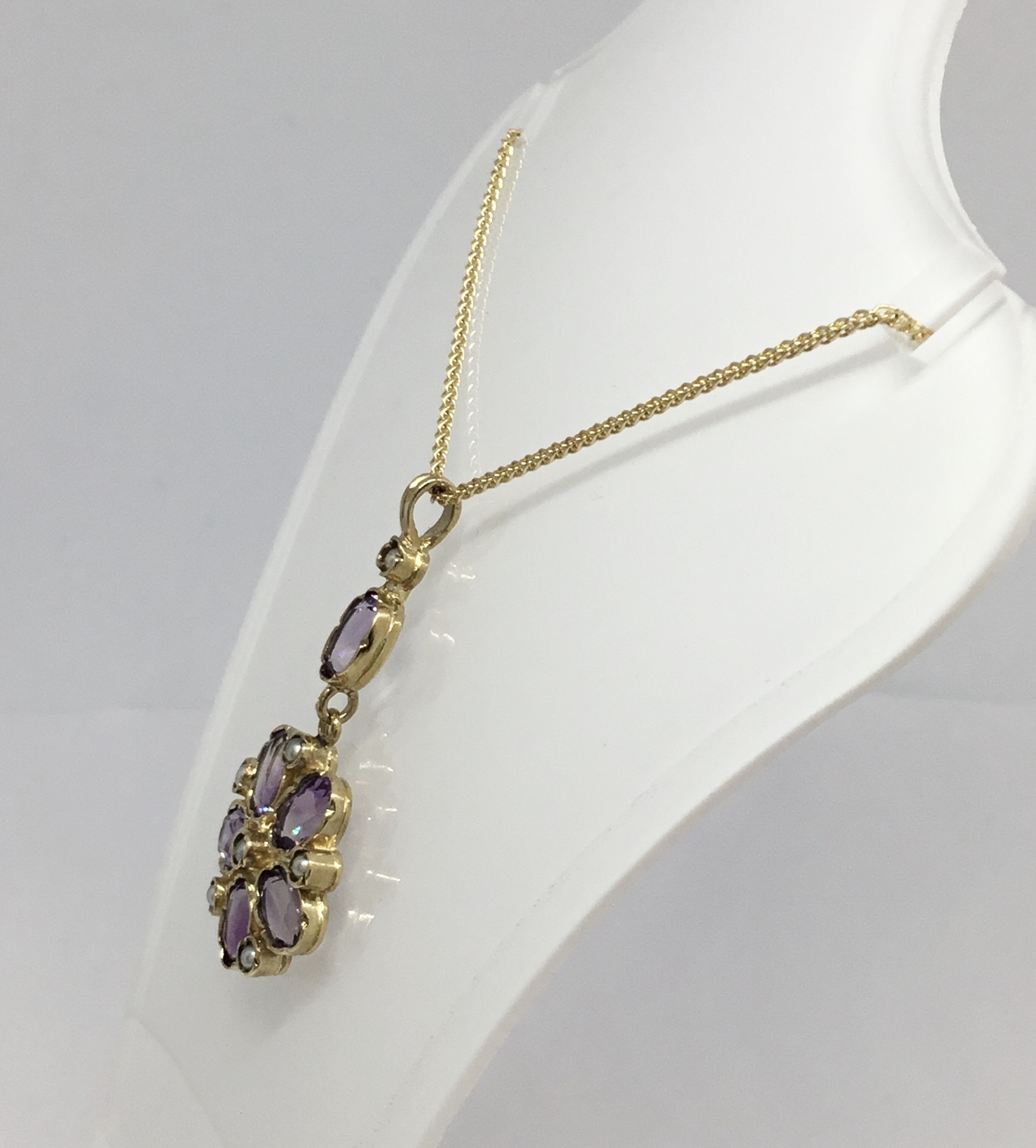 Pre-Owned 9ct Gold Amethyst & Pearl Pendant - Jewelwork